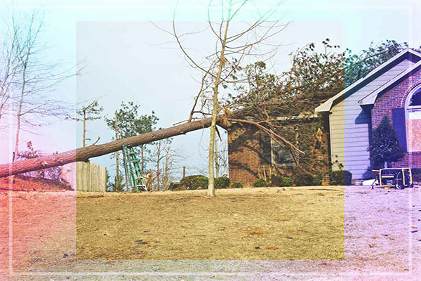 4 Tips on Dealing With Storm Damage on Your Roof